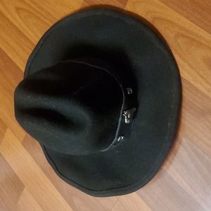 Bullhide hat size small